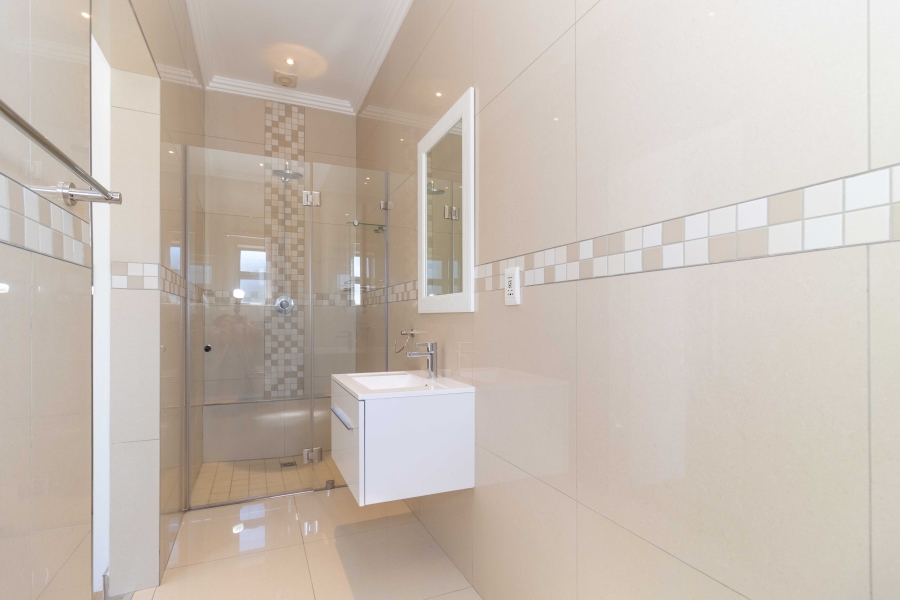 5 Bedroom Property for Sale in Val De Vie Estate Western Cape